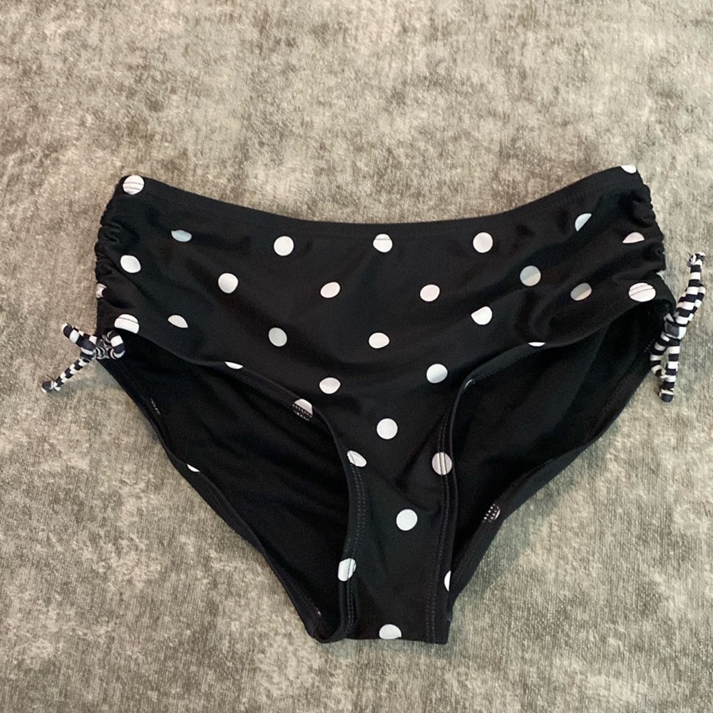 Old Navy girls XL black with white polka dots bikini bottom. {1125}